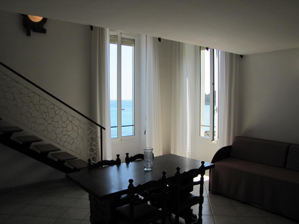 Holiday'S Beach Aparthotel Ventimiglia Exterior foto
